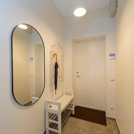 Freedom Avenue By Polo Apartment *