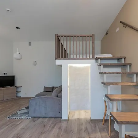 Apartment Freedom Avenue By Polo